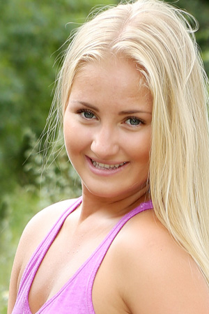 cover-gl.jpg Nude Photo
