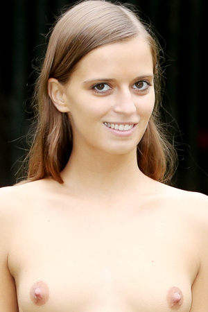 cover-gl.jpg Nude Photo